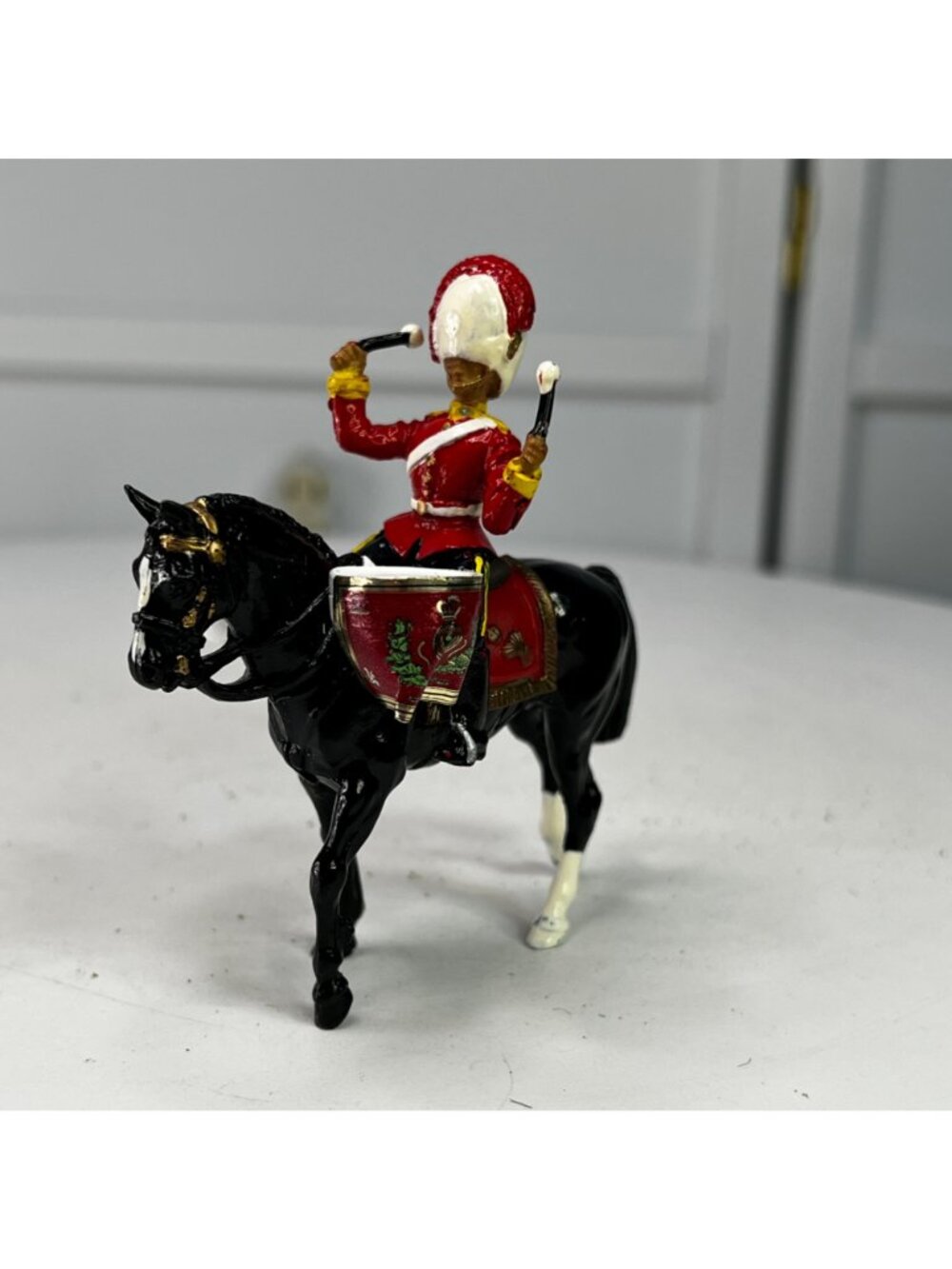 Britains Royal Scots Dragoons Guards Kettle Drummer Diecast Figurine From 1986 - Picture 5 of 9